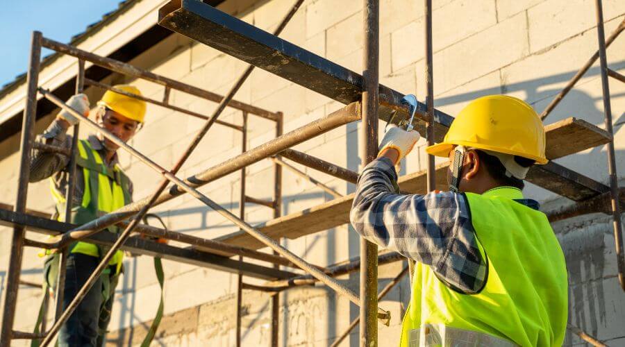 Professional gutter cleaning in Crawford, MS